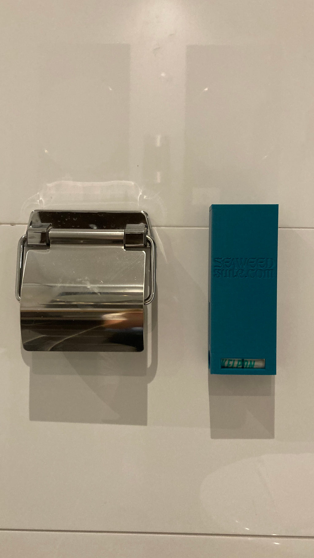 Kelpon Dispenser with 13 Kelpons