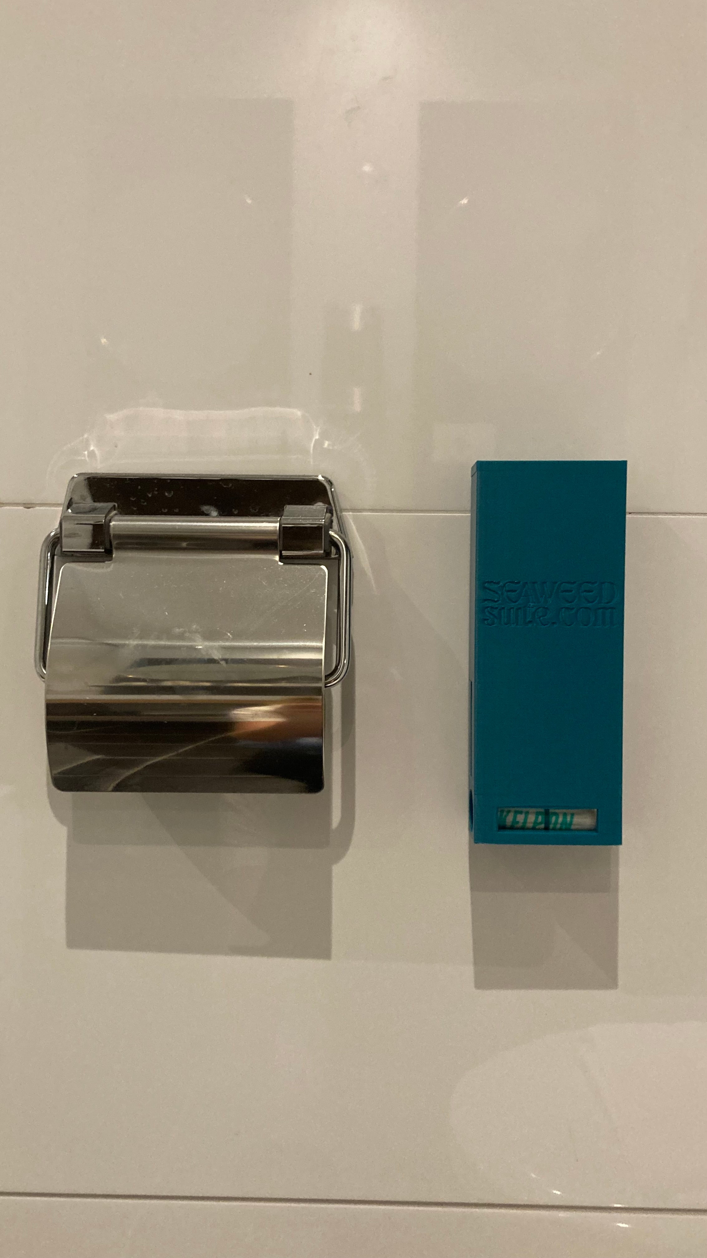 Kelpon Dispenser with 13 Kelpons